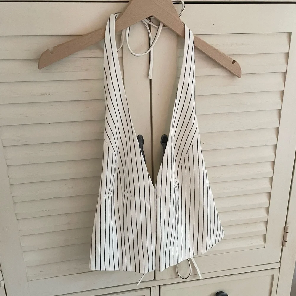 Abercrombie Halter Top (NEVER WORN)- M - Picture 1 of 3